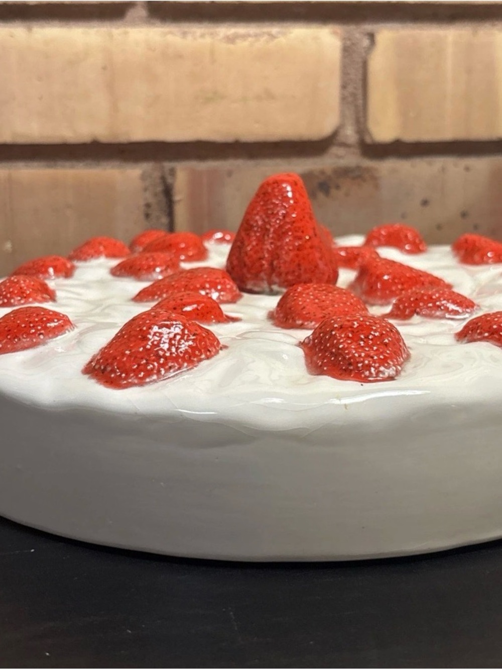 vintage ceramic strawberry pie lid Only 10” - Picture 2 of 10